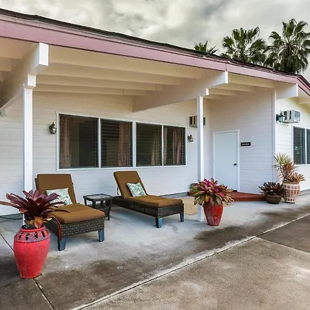 Luana Inn Captain Cook Exterior photo